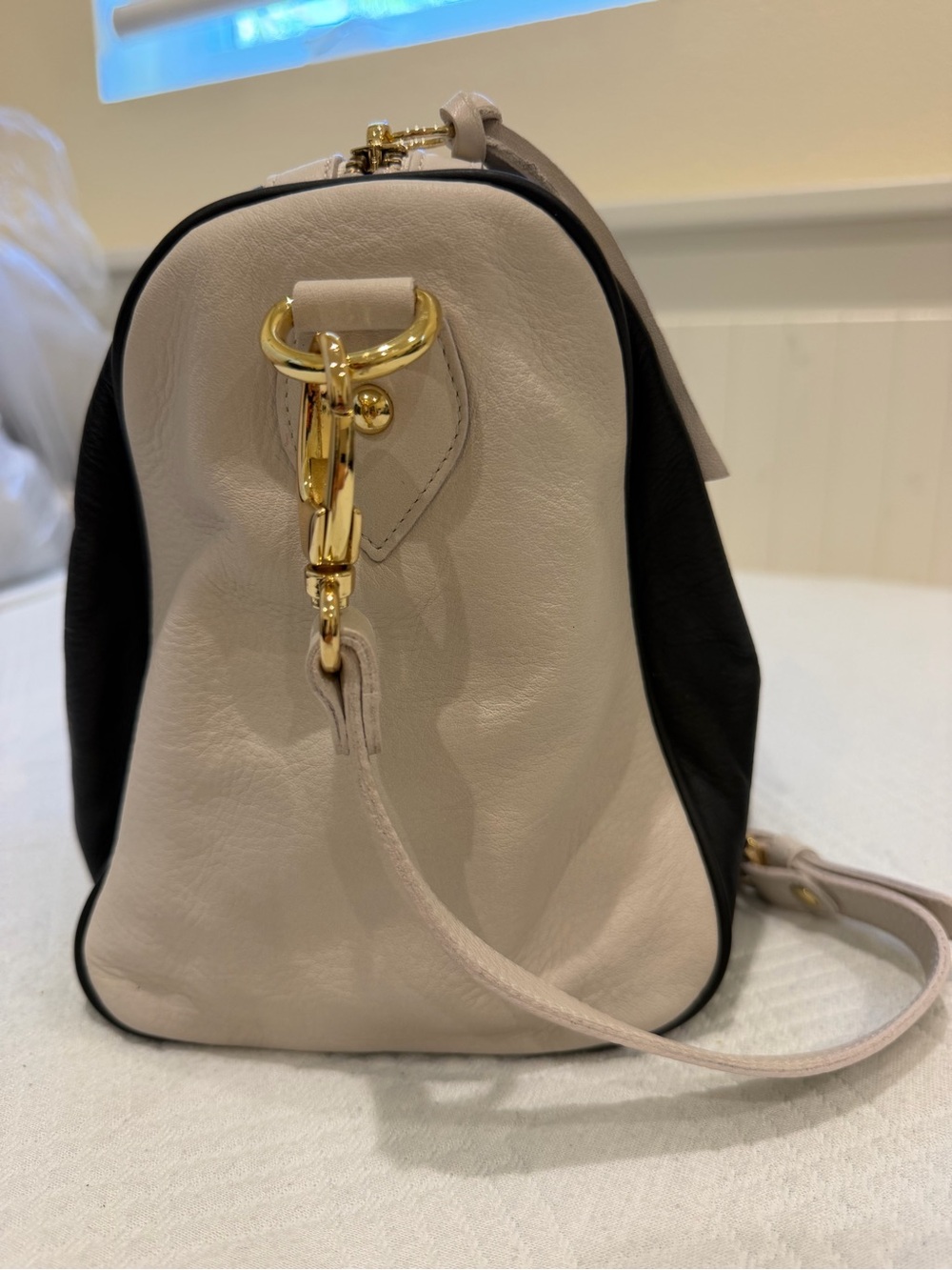 Leather Black and Cream Tote Bag - Picture 2 of 7
